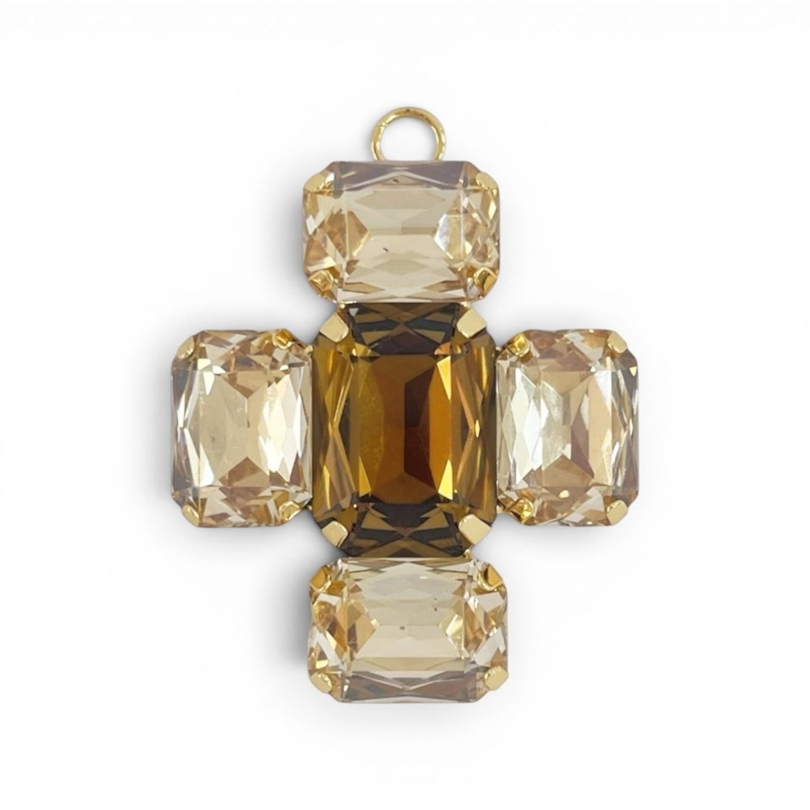 X5 Bijoux 400 - Cruz Mod.9 十字架吊坠，采用深浅不一的香槟色和琥珀色长方形切割水晶，镶嵌在金色底座上。